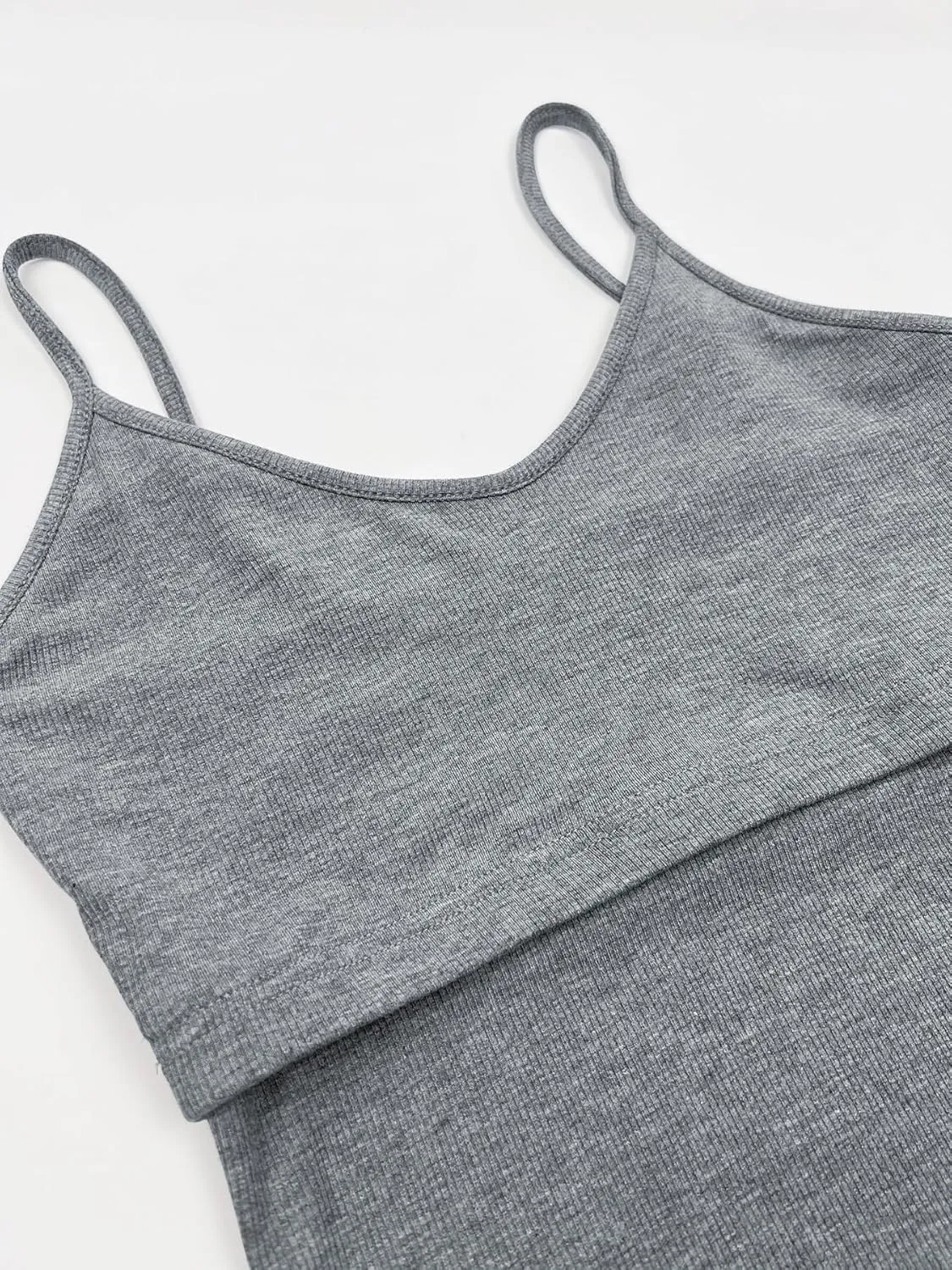 iGENJUN Tank Tops for Women 2025 Built in Shelf Bra Spaghetti Strap Summer Camisole U Neck Slim Fit Ribbed Sleeveless